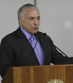 Temer admite suspender intervenção no Rio para votar Previdência