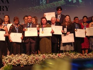 Técnica de enfermagem arapiraquense recebe maior prêmio nacional concedido à categoria  