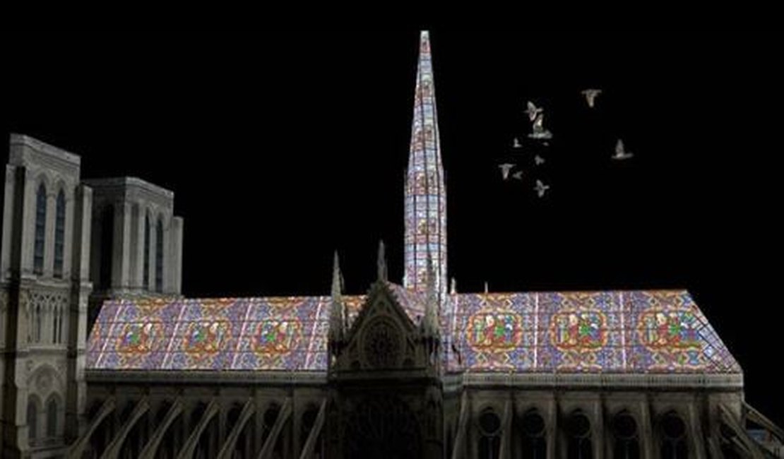Brasileiro faz sucesso com projeto de reconstrução de Notre-Dame em vitrais
