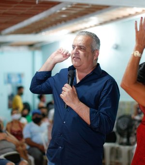 Em visita às comunidades do bairro da Santa Lúcia, Alfredo Gaspar anuncia planos para Maceió