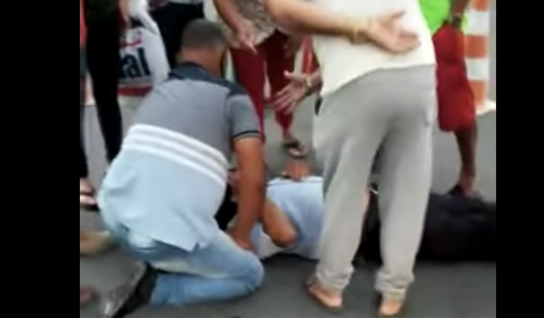 [Vídeo] Motorista atropela motociclista e foge sem prestar socorro no Centro de Arapiraca