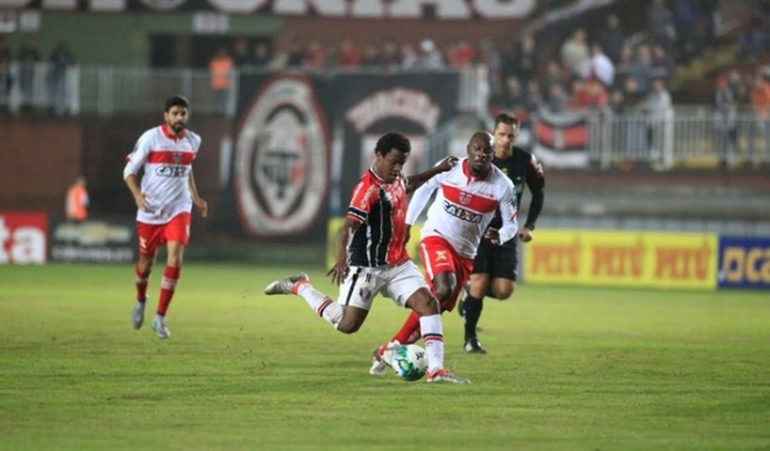Zé Carlos marca na estreia e CRB vence Joinville por 3 x 1