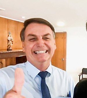 Bolsonaro negocia cargos no Governo para ajudar eleição de Arthur Lira para a presidência da Câmara