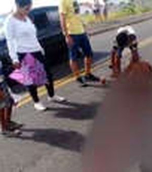 Homem é espancado após ter urinado no meio da rua