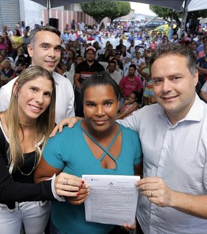 Renan Filho libera crédito para trabalhadores e anuncia obras em Batalha