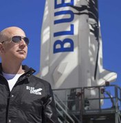 Jeff Bezos foi ao espaço nesta terça-feira; assista