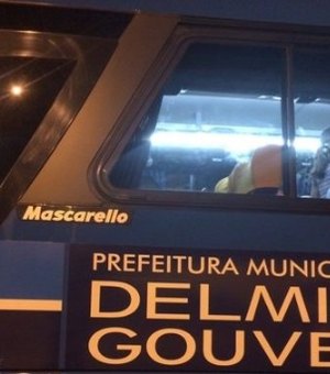 Motorista de transporte escolar quer cobrar passagem de alunos em Delmiro Gouveia