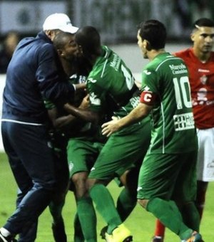 Série C: STJD suspende zagueiro do Guarani e interdita Estádio do Melão