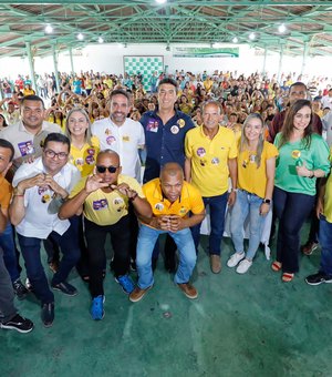 Paulo comemora ampliação na geração de empregos em Alagoas