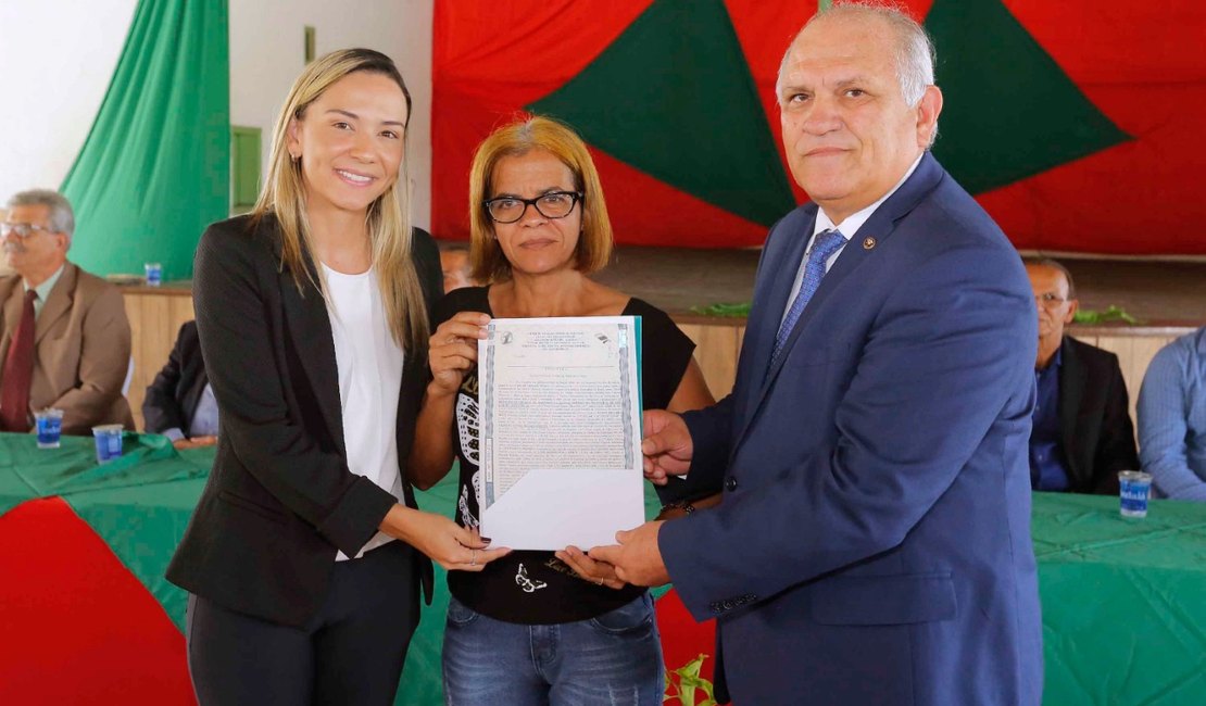 Judiciário entrega 207 títulos do Moradia Legal III em São Luís do Quitunde