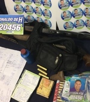 Polícia apreende santinhos e R$ 1.380 em espécie na casa de candidato a vereador