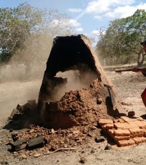 FPI combate produção de carvão decorrente de desmatamento de mata da Caatinga