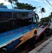 SMTT flagra transporte clandestino de turismo na Pajuçara
