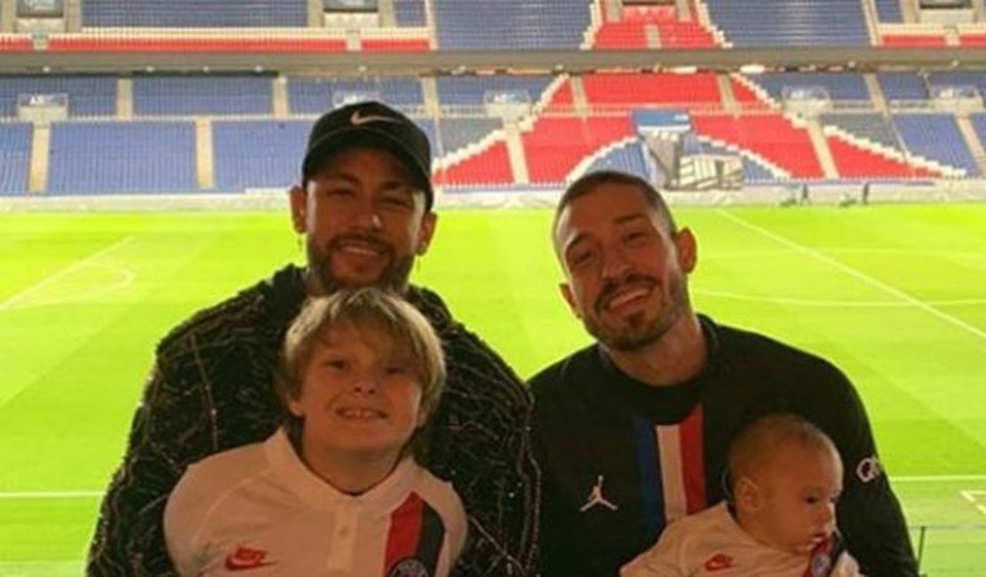 Neymar se declara para padrasto de Davi Lucca: “Te amo!”