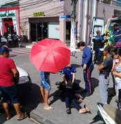 Colisão deixa mulher ferida e trânsito lento no Centro de Arapiraca 