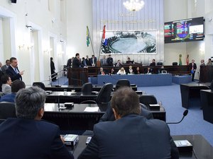 Aprovadas alterações na lei que criou o 'Bico Legal'