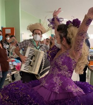 Quadrilha junina leva alegria a pacientes do HEA na véspera de São João