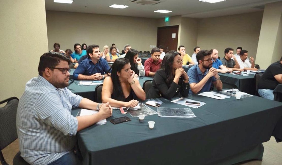 Membros e lideranças do PSDB Alagoas fazem curso voltado às eleições de 2020