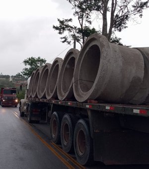 Desvio da ponte que liga os povoados rurais de Arapiraca e Feira Grande está sendo construído