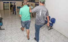 Policiais cumprem mandados de prisão durante operação em Maceió e região Metropolitana