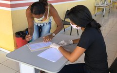 Prefeitura de Craíbas distribui mais de 4 mil kits de merenda escolar para pais de alunos