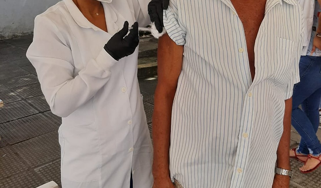 São Luís inicia vacinação para pessoas com comorbidades de 59 anos