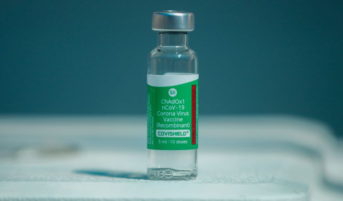 Voo com 2 milhões de doses de vacinas decola da Índia