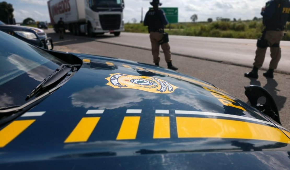Motociclista morre após colidir na traseira de caminhão em União dos Palmares