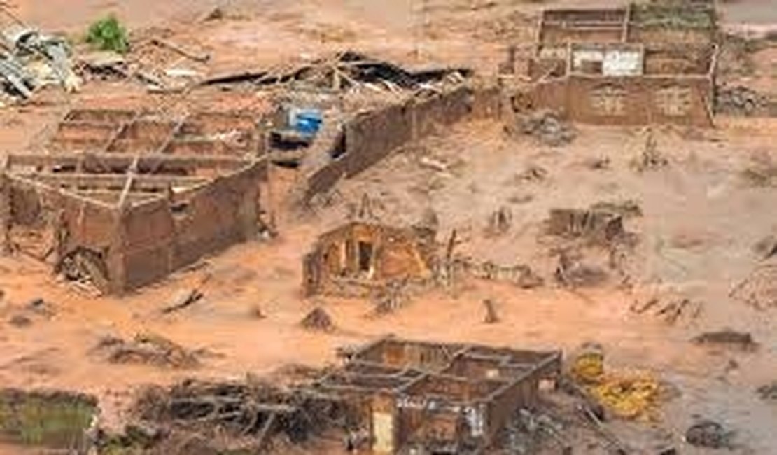 Samarco pede fim do cadastramento das vítimas na tragédia de Mariana