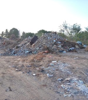 [Vídeo] Descarte irregular de lixo: um problema crônico que aflige moradores do bairro Novo Horizonte