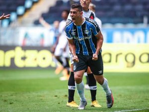 Diego Souza marca e vibra com triunfo do Grêmio contra o Ceará