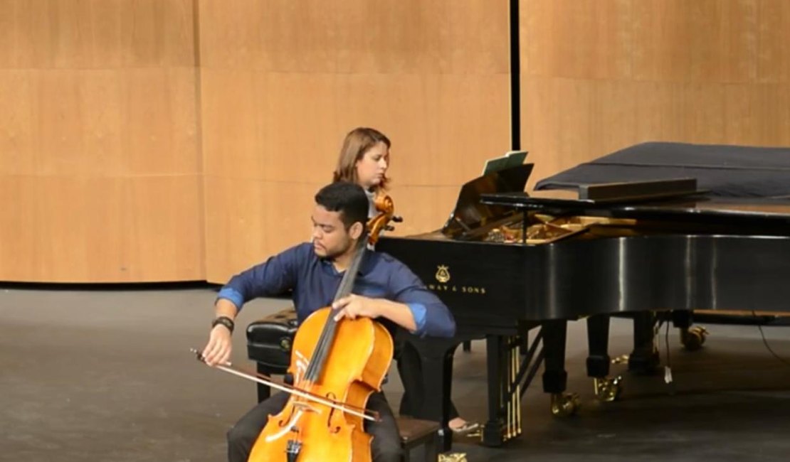 Filho de agricultores arrecada recursos para estudar música no exterior