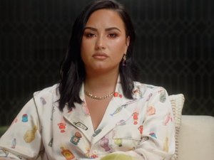 Demi Lovato sobre overdose: 'Precisei morrer para acordar'