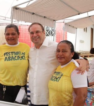 Luciano Barbosa destaca fortalecimento da economia local no 1º Festival do Abacaxi