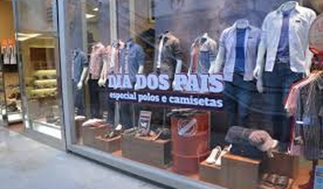 Apesar de o Dia dos Pais aquecer as vendas, agosto registrou queda no consumo