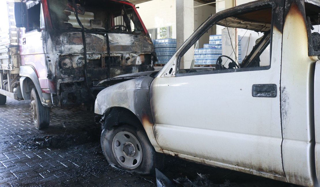 Incêndio atinge dois veículos em Maragogi