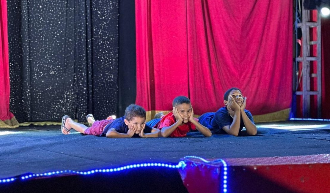 Prefeitura de Arapiraca proporciona Dia de Circo para mais de 200 crianças e adolescentes