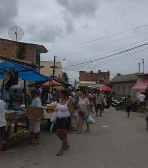 Feira do Peixe atrai consumidores e turistas em Maragogi
