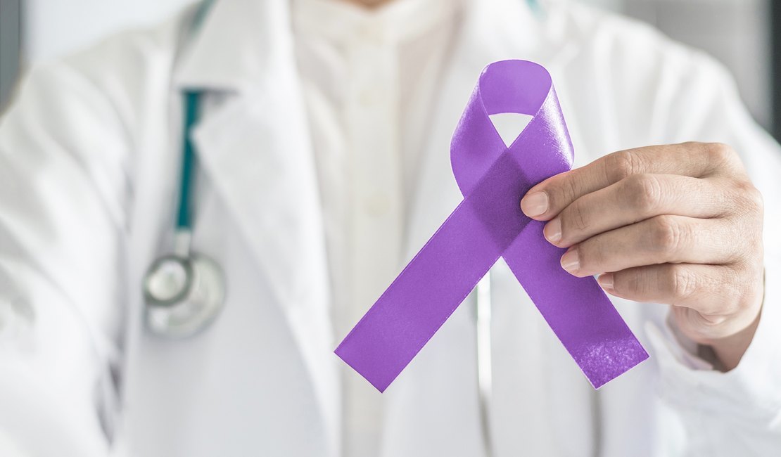Abril Lilás: Secretaria de Saúde realiza ações de prevenção ao Câncer de Testículos, em Palmeira
