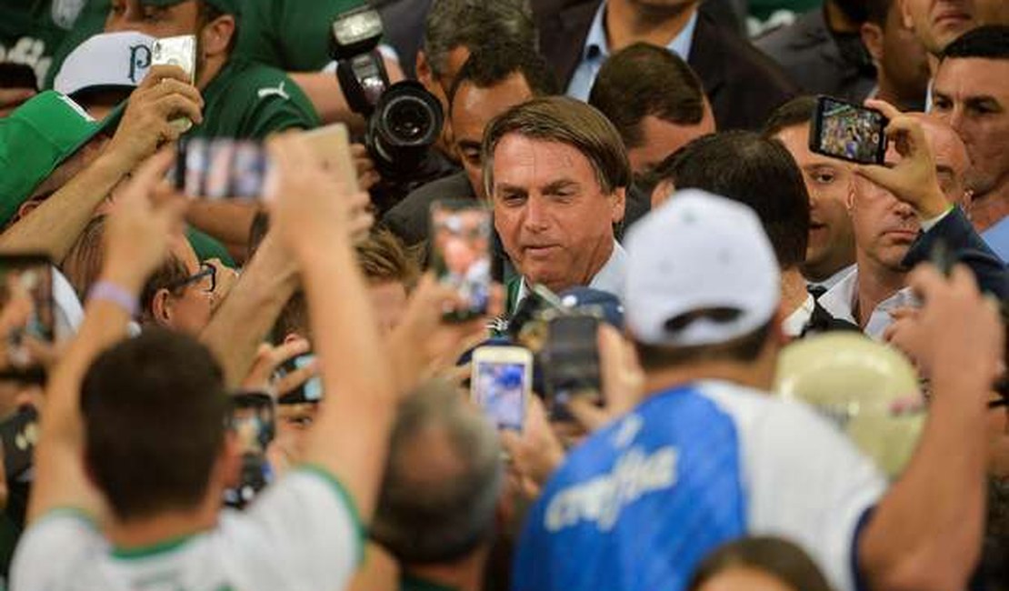 Casagrande critica atraso no jogo por culpa de Bolsonaro