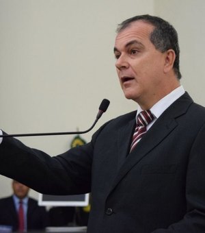 [Vídeo] Deputado estadual é flagrado xingando moradores no Sertão