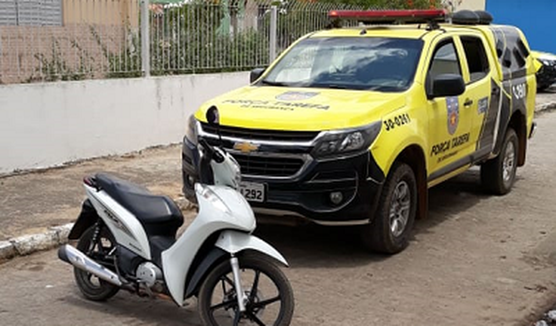 Força Tarefa recupera motocicleta roubada em Arapiraca