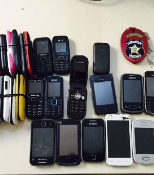 Idoso é preso com quase 40 celulares sem notas fiscais no interior 