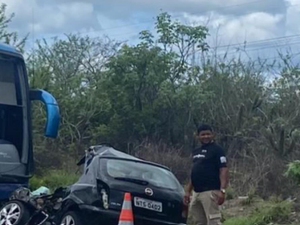 [Vídeo] Vítima de colisão entre ônibus e carro na BR-423 em Delmiro Gouveia é identificada