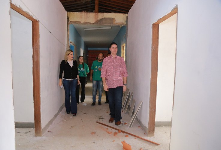 Joãozinho e Izabelle Pereira vistoriam obras de reforma e ampliação dos Novos Leitos no Hospital Nossa Senhora das Graças
