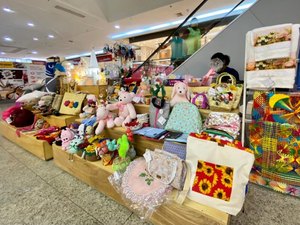 Prefeitura disponibiliza novo estande para comercialização de artesanato