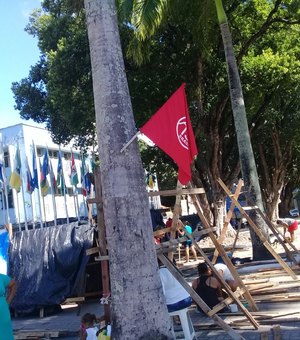 Após despejo, trabalhadores sem teto ocupam Praça dos Martírios