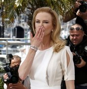 Nicole Kidman manda beijo em lançamento de filme em Cannes