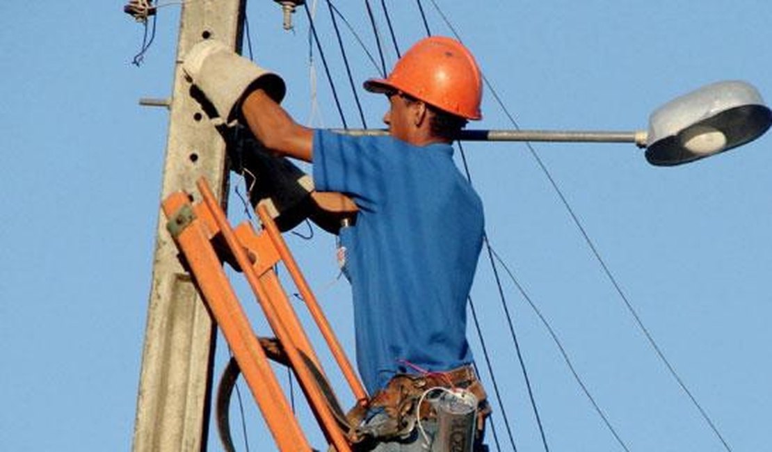 Arapiraca realiza grande operação de iluminação pública
