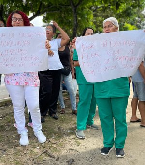 Funcionários de hospital particular de Maceió fazem greve e reivindicam direitos